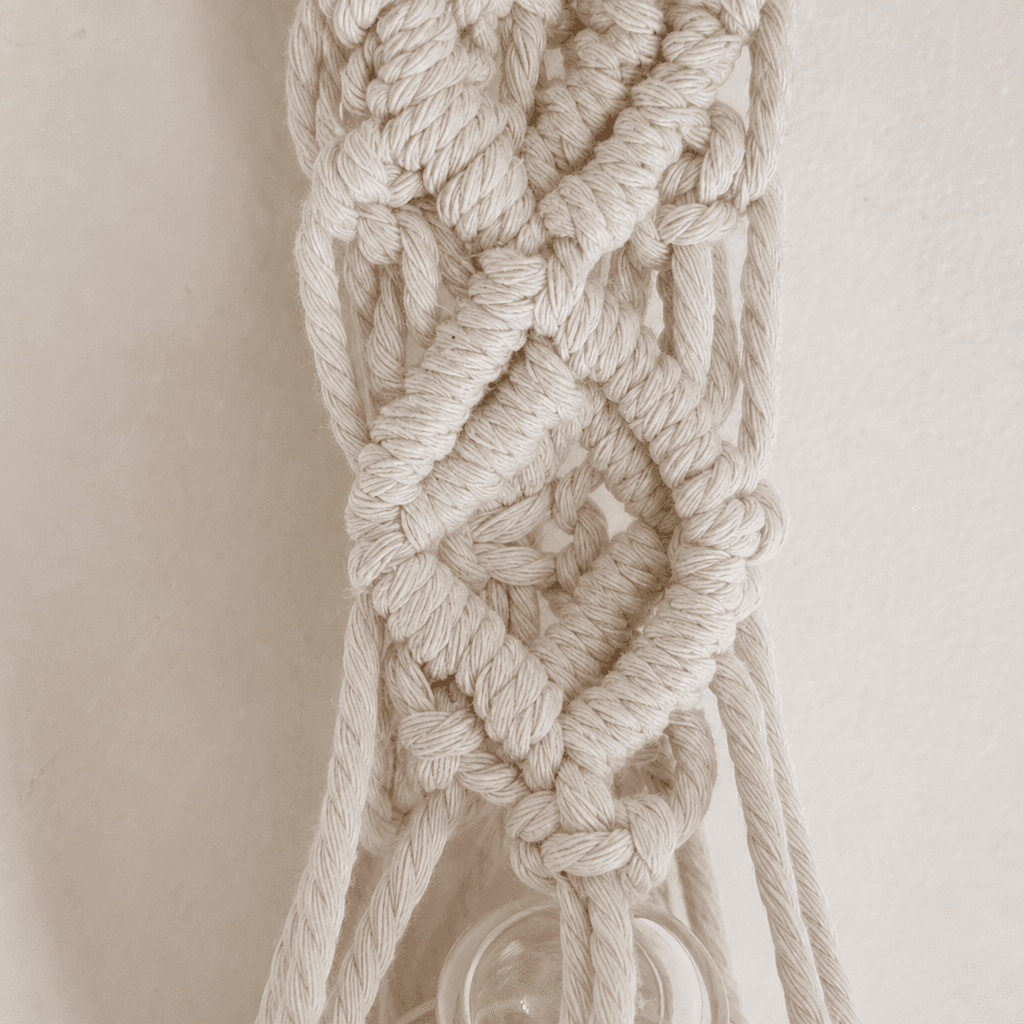 Suspente Bocal Macramé Franges Crème